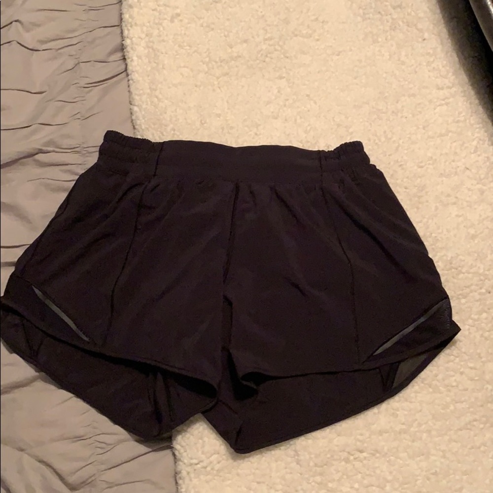 lululemon hotty hot short 4”